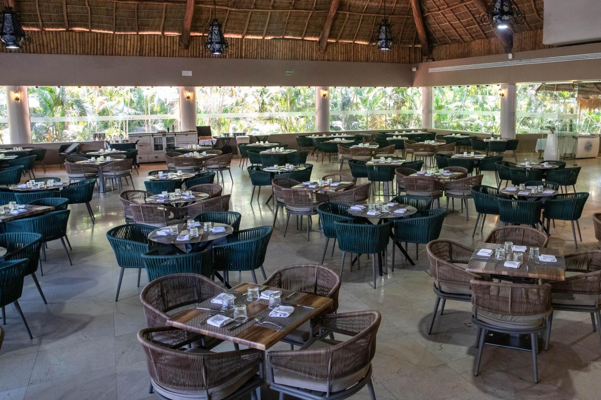 Family Selection At Grand Palladium Vallarta &