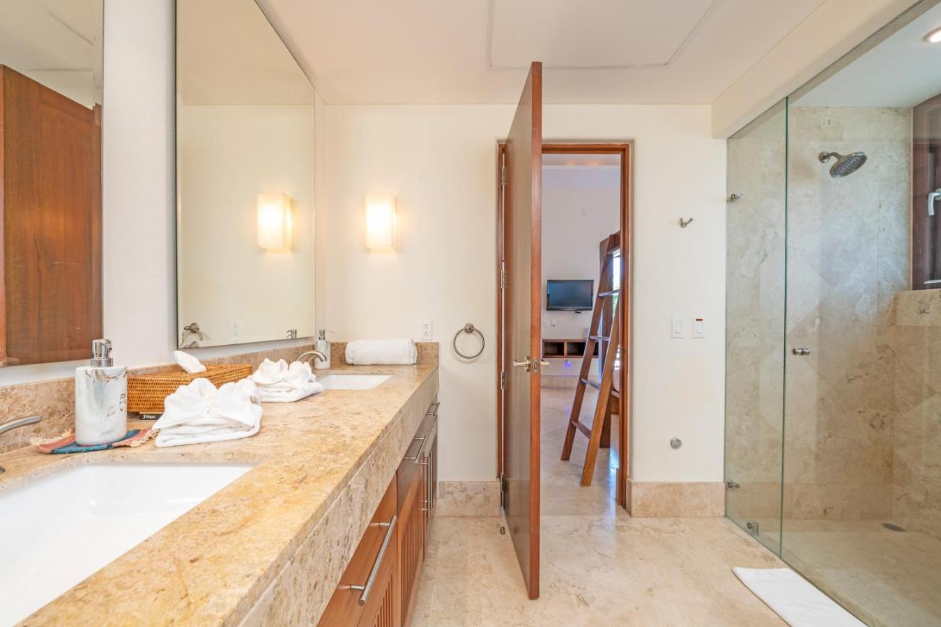 Villa Perla In Porta Fortuna By Mita Residential Ocean View, Pool, Luxury