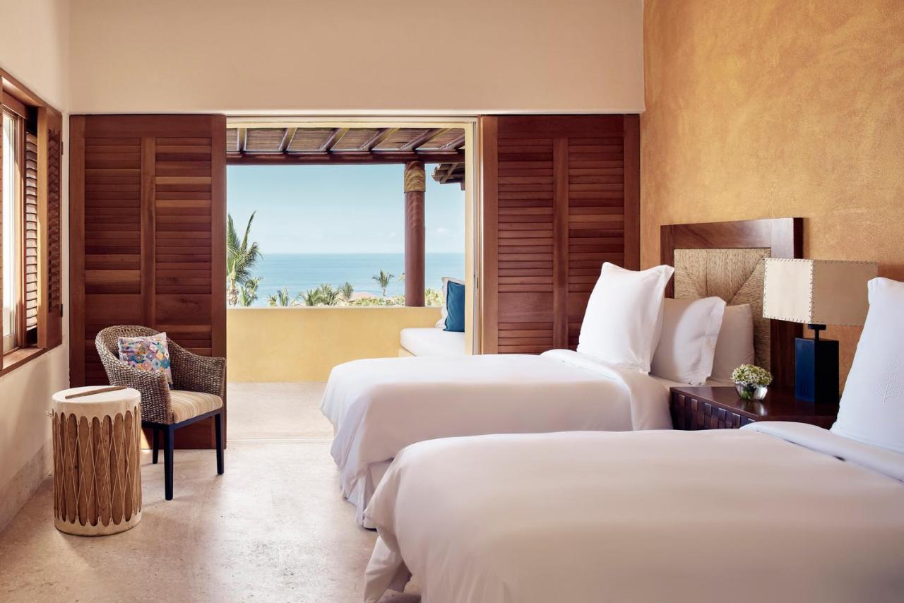 Four Seasons 5* Punta Mita
