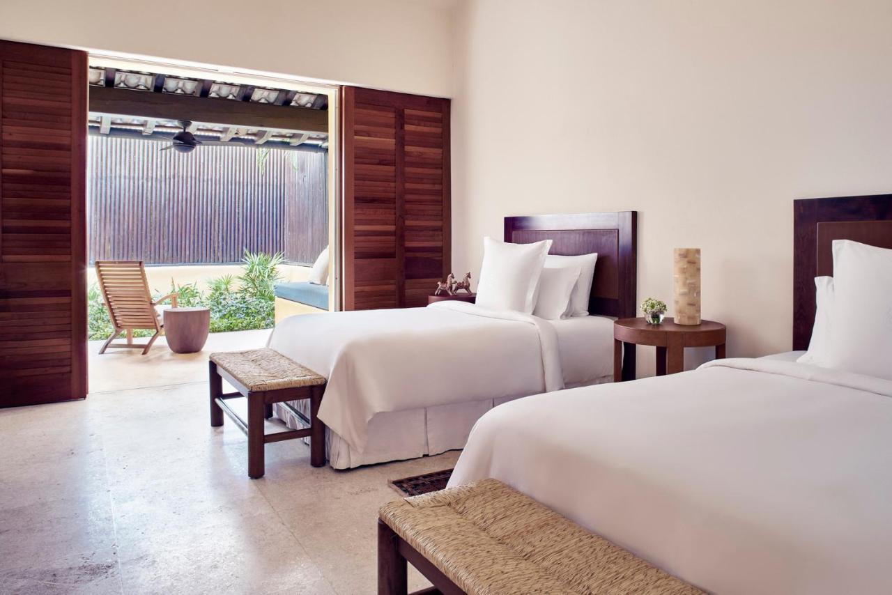 Four Seasons Hotel