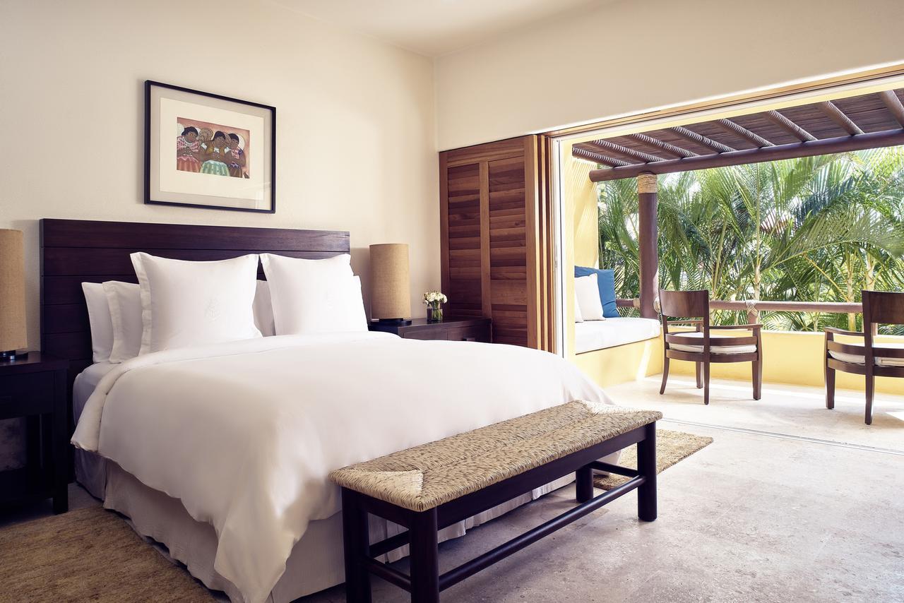 Four Seasons Hotel