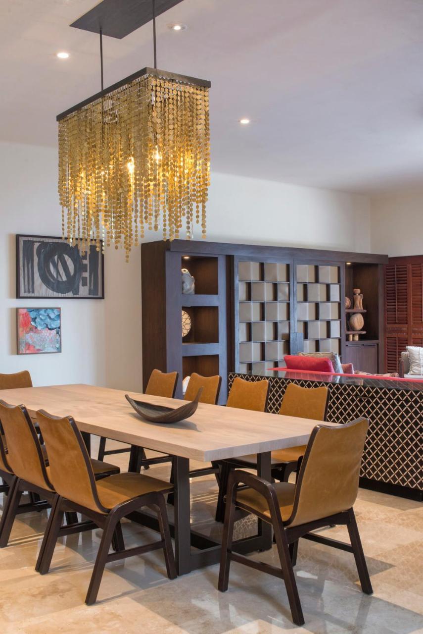 Four Seasons Hotel