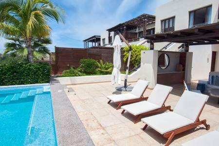 Los Veneros Penthouse Apartahotel