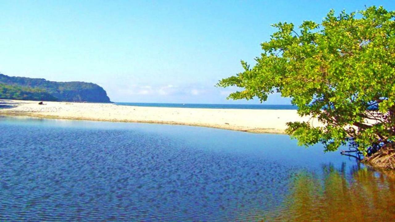 Litibu Beachfront Mar 2