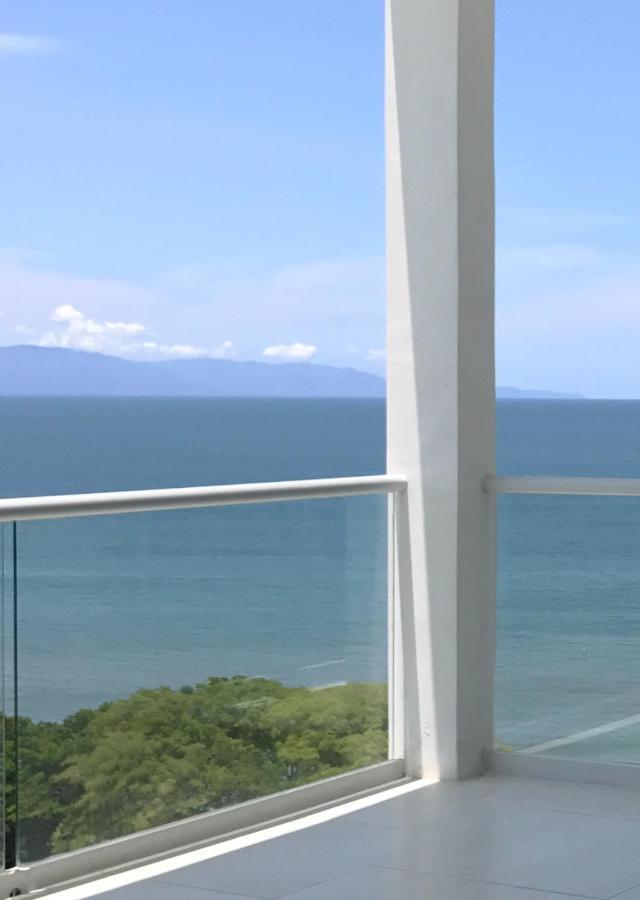 Beachfront Bolongo Apartment