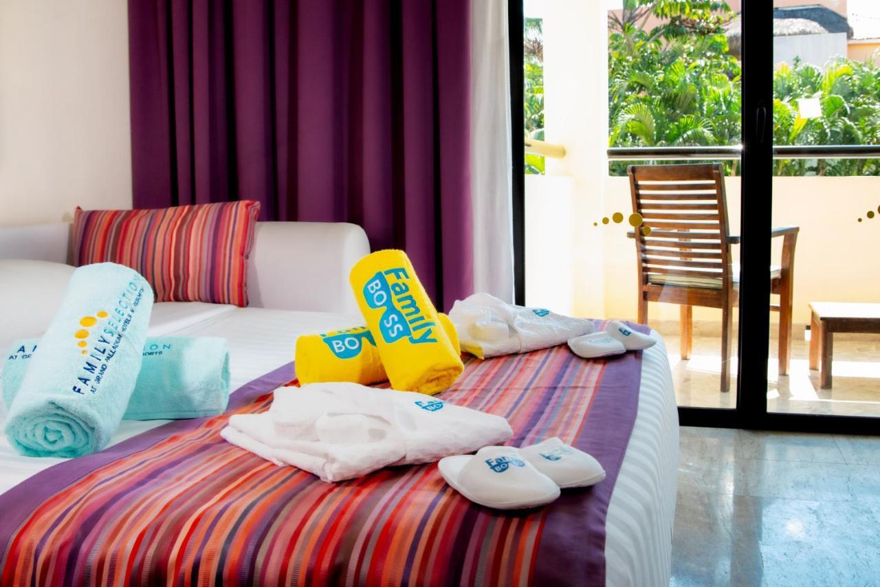 Family Selection At Grand Palladium Vallarta & Punta Mita