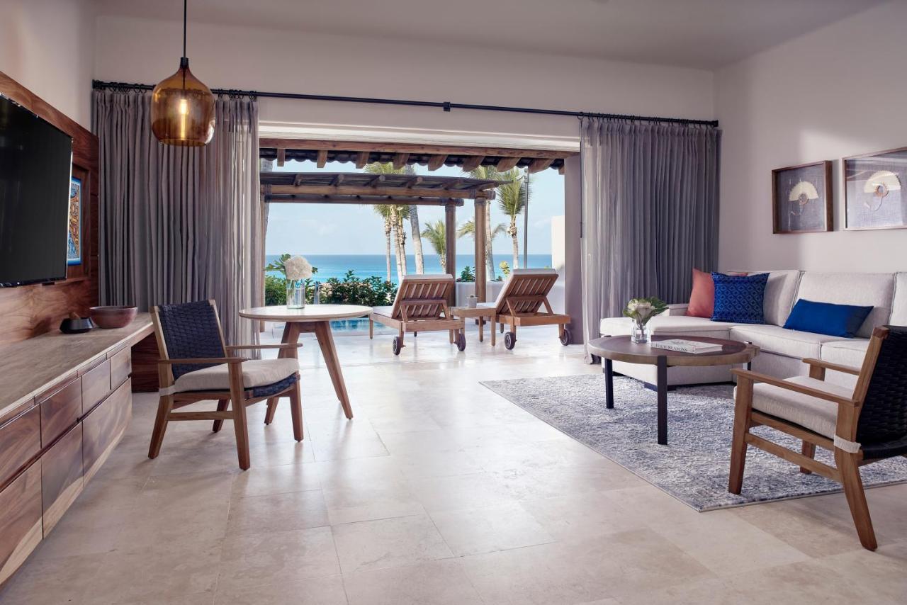 Four Seasons Hotel 5*