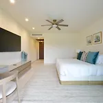 Condo Silver In El Encanto