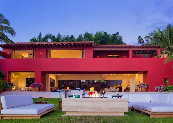 Stunning 7Bd Beachfront Villa Fully Staffed With Access To St Regis 4 Seasons & More