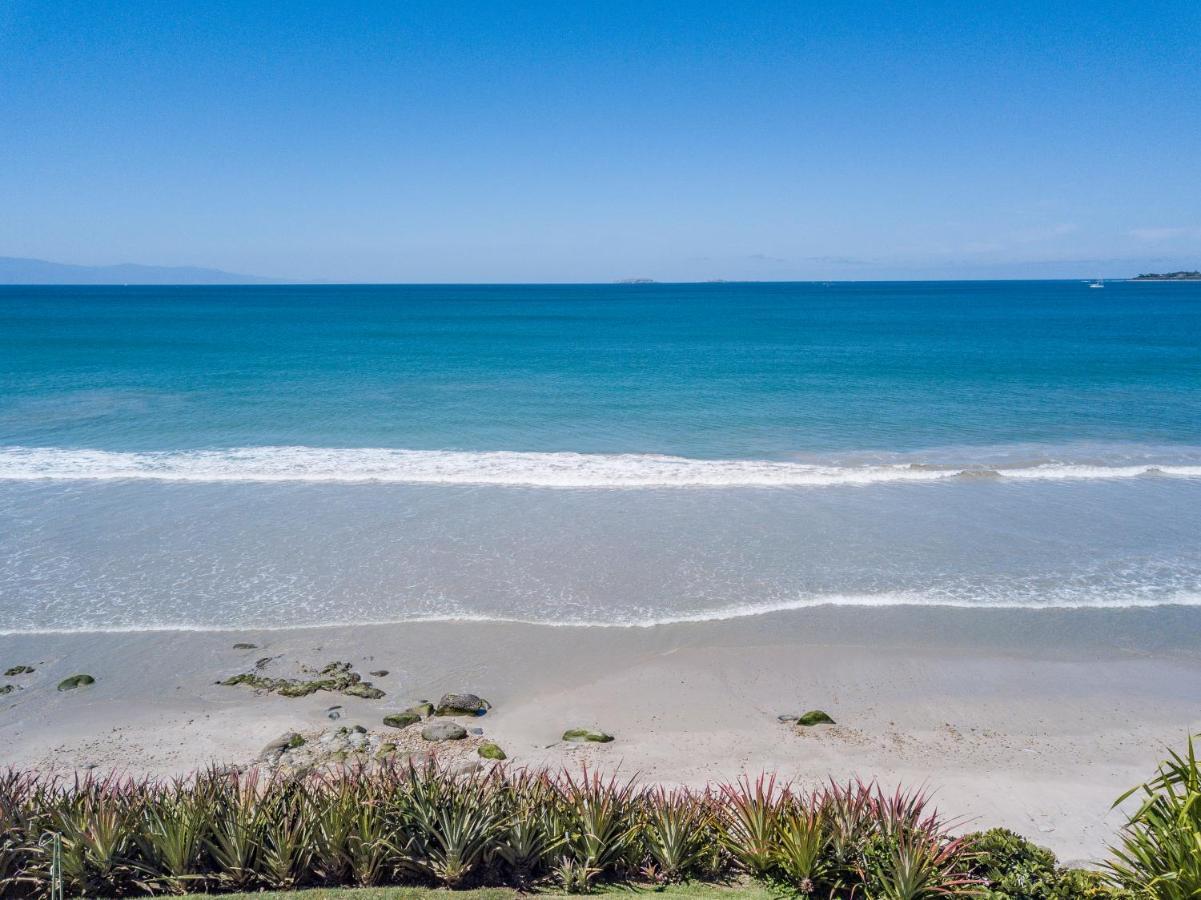 Stunning 7bd Beachfront Fully Staffed With Access To St Regis 4 Seasons &