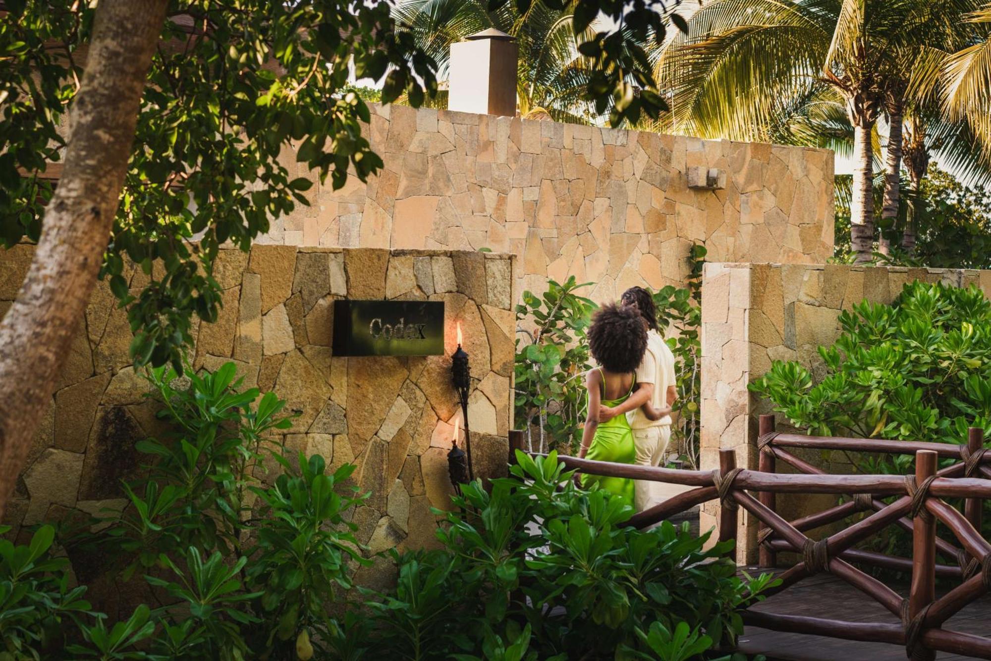 Resort Conrad Punta De Mita 5*