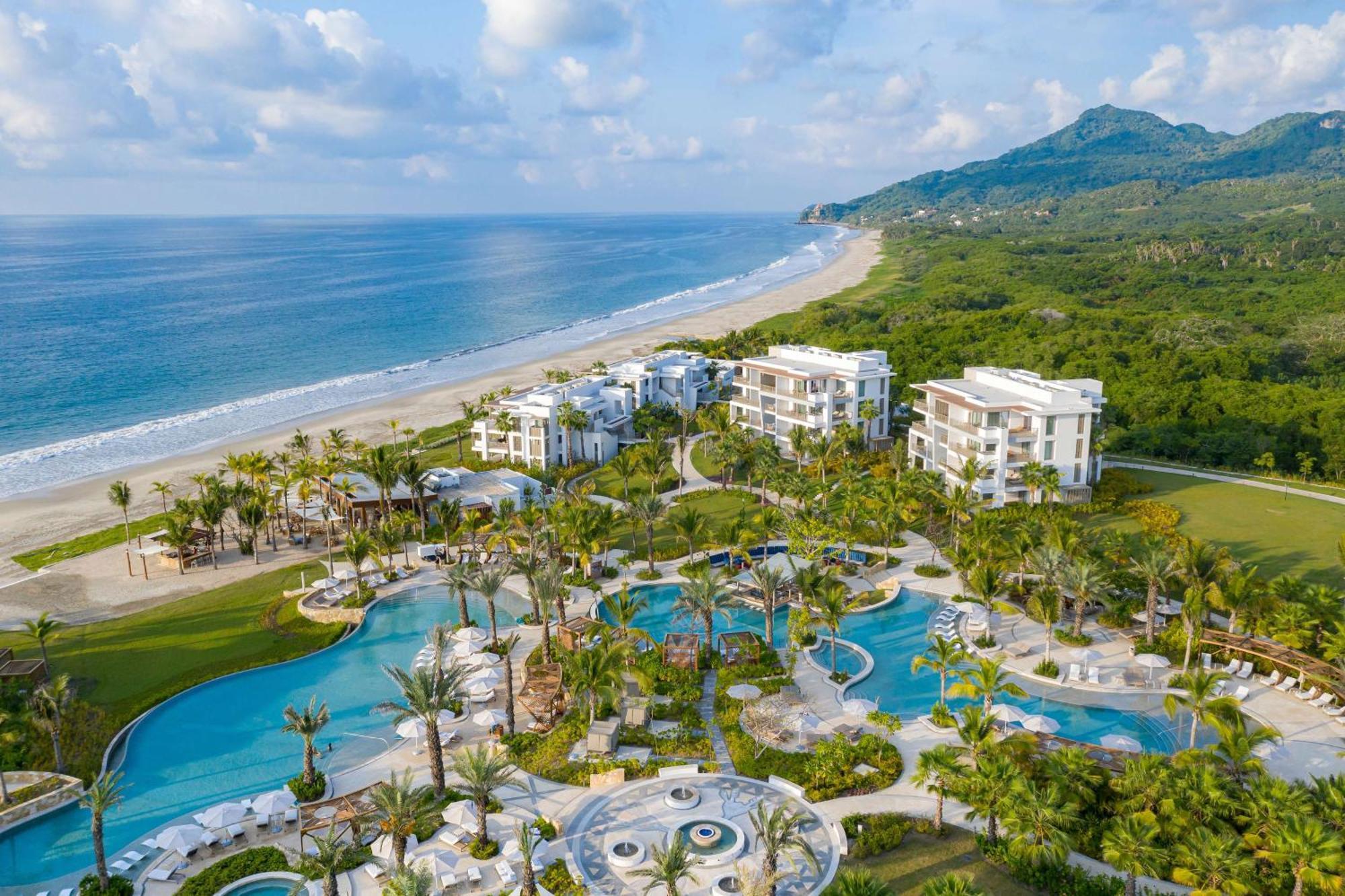 Resort Conrad Punta De Mita 5*