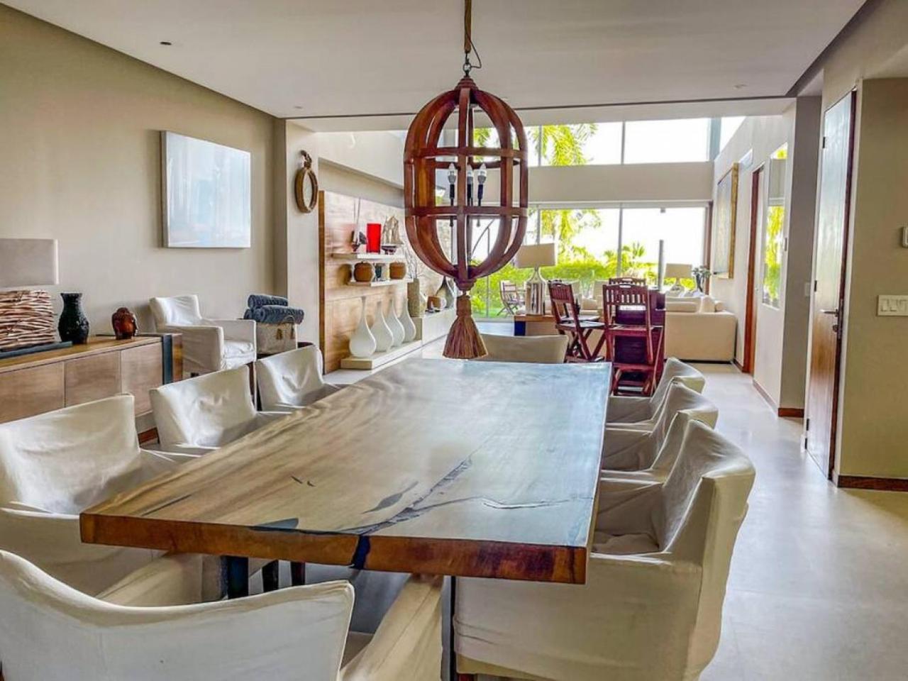 Spectacular Ocean Front 5br