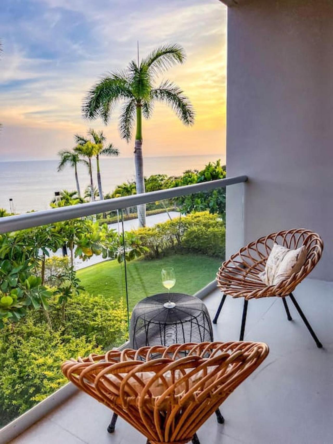 Spectacular Ocean Front 5br