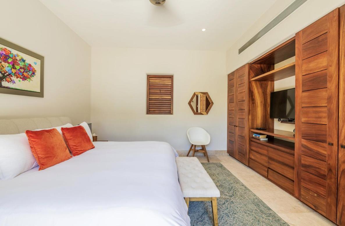 Beachfront Enchanting In Villa