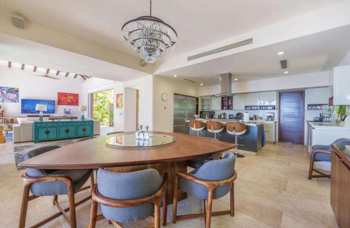 Villa Beachfront Enchanting In *