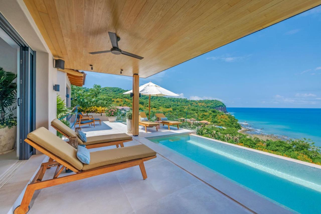 Coco In Iyari Villa