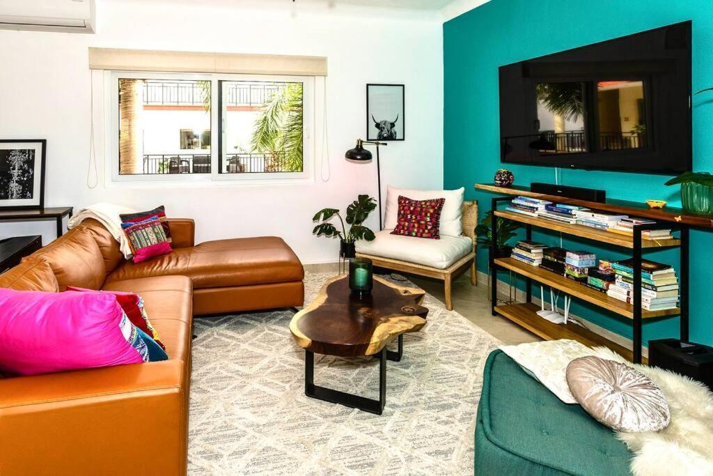 Alma - Gated Boutique Escape Apartment *