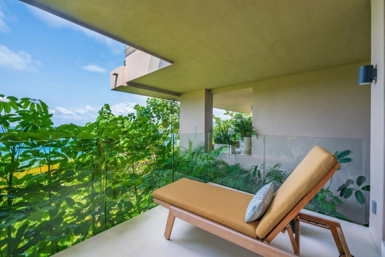 Coco In Iyari Punta Mita