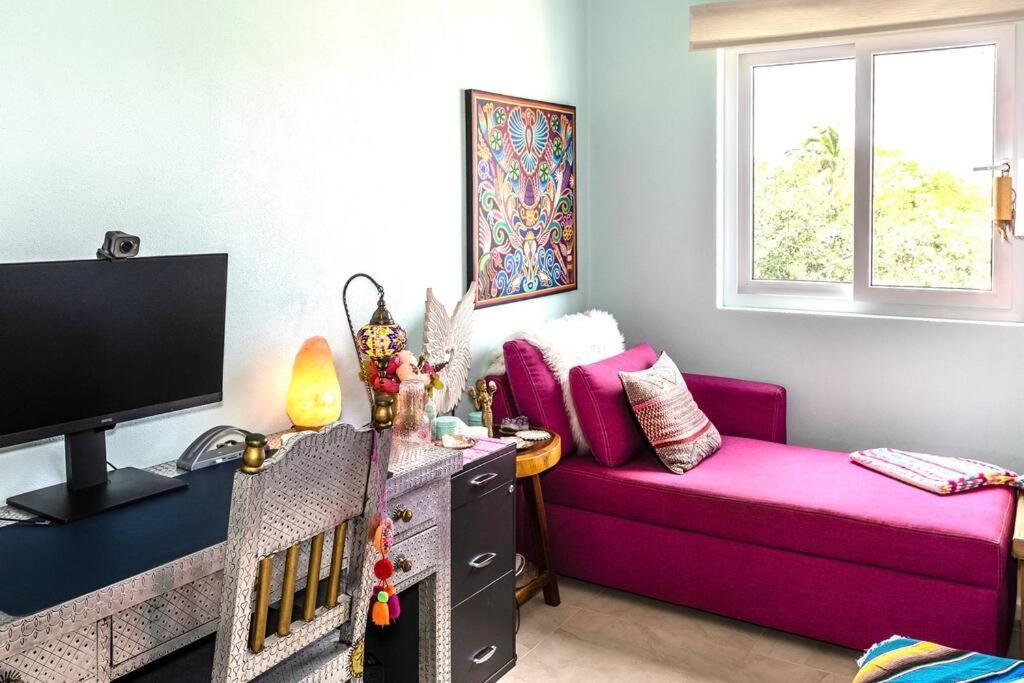 Alma - Gated Boutique Escape