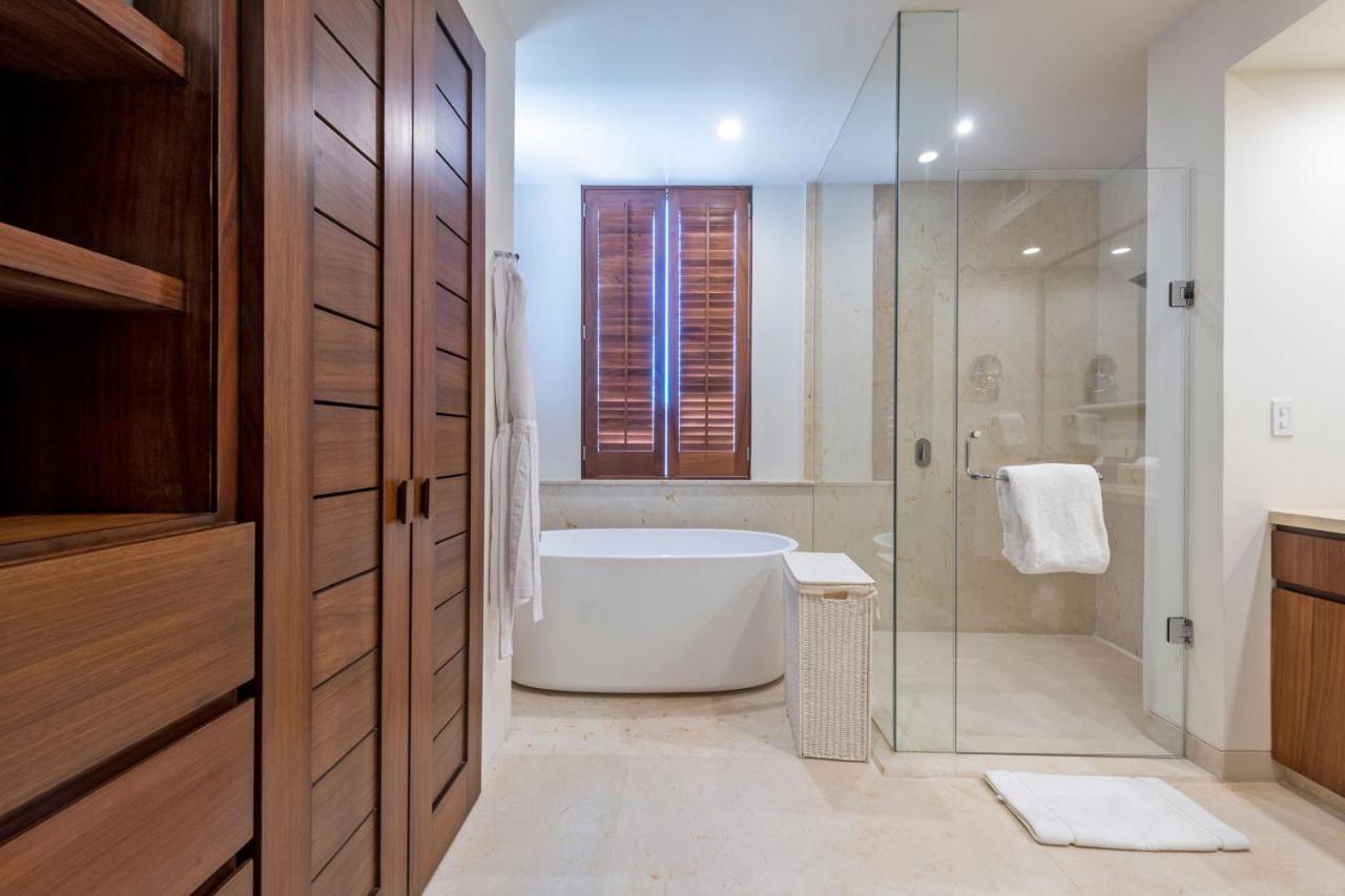 Sardan In Tau * Punta Mita
