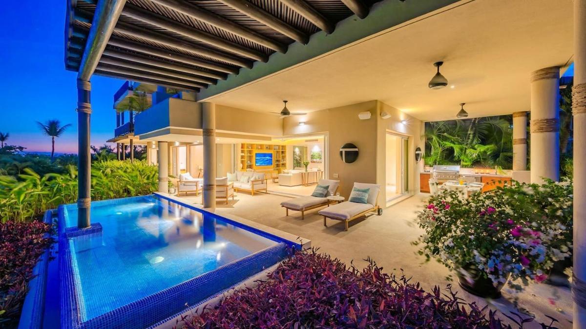 Luxey With Private Pool Villa