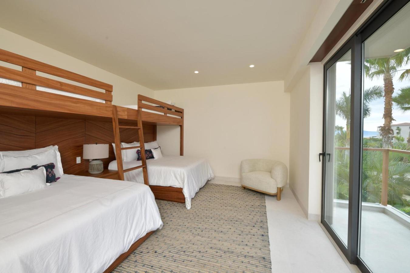 Silver In El Encanto Punta Mita