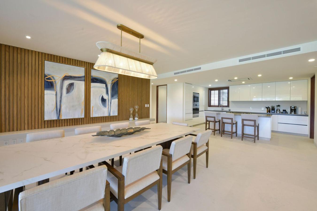 Silver In El Encanto Apartment *