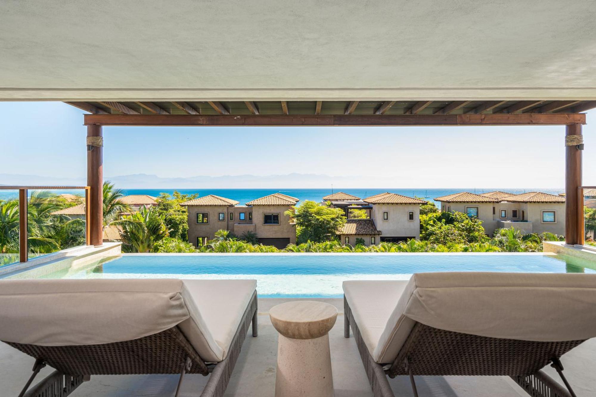 El Encanto, Oasis Of Relaxation With Ocean Views In *