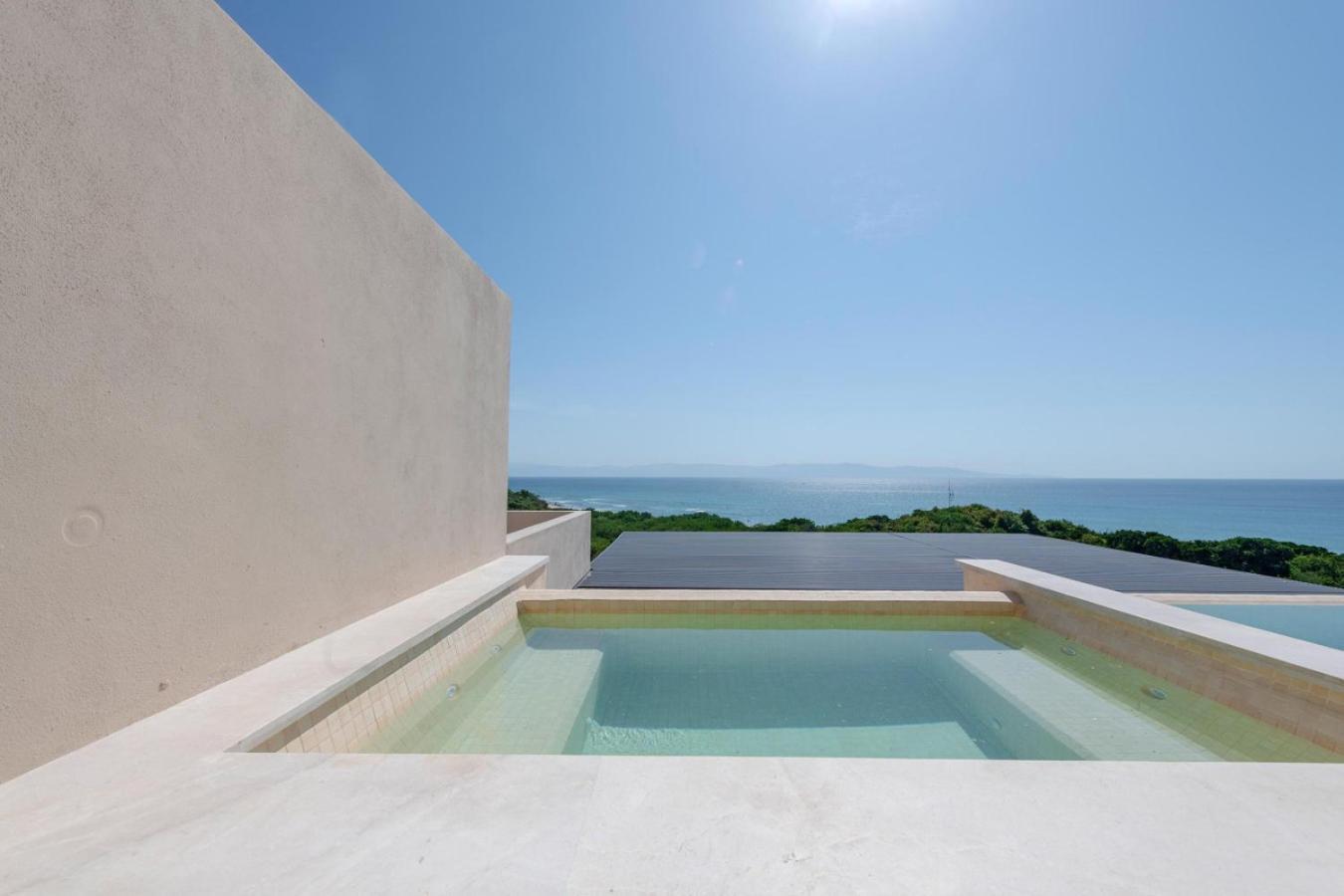 Apartment Rooftop Oasis In El Surf