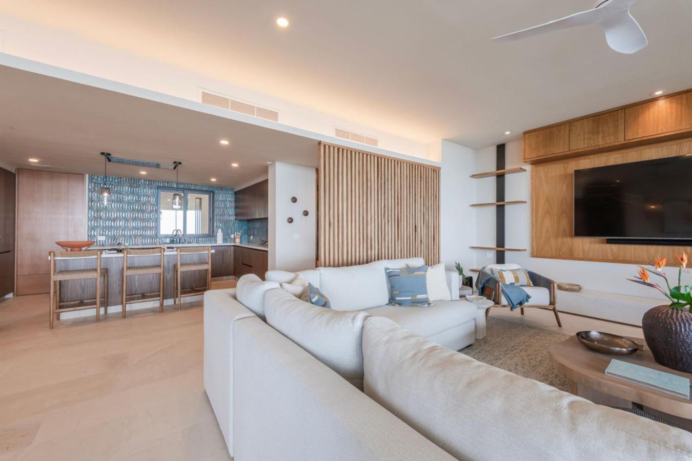 Apartment Rooftop Oasis In El Surf