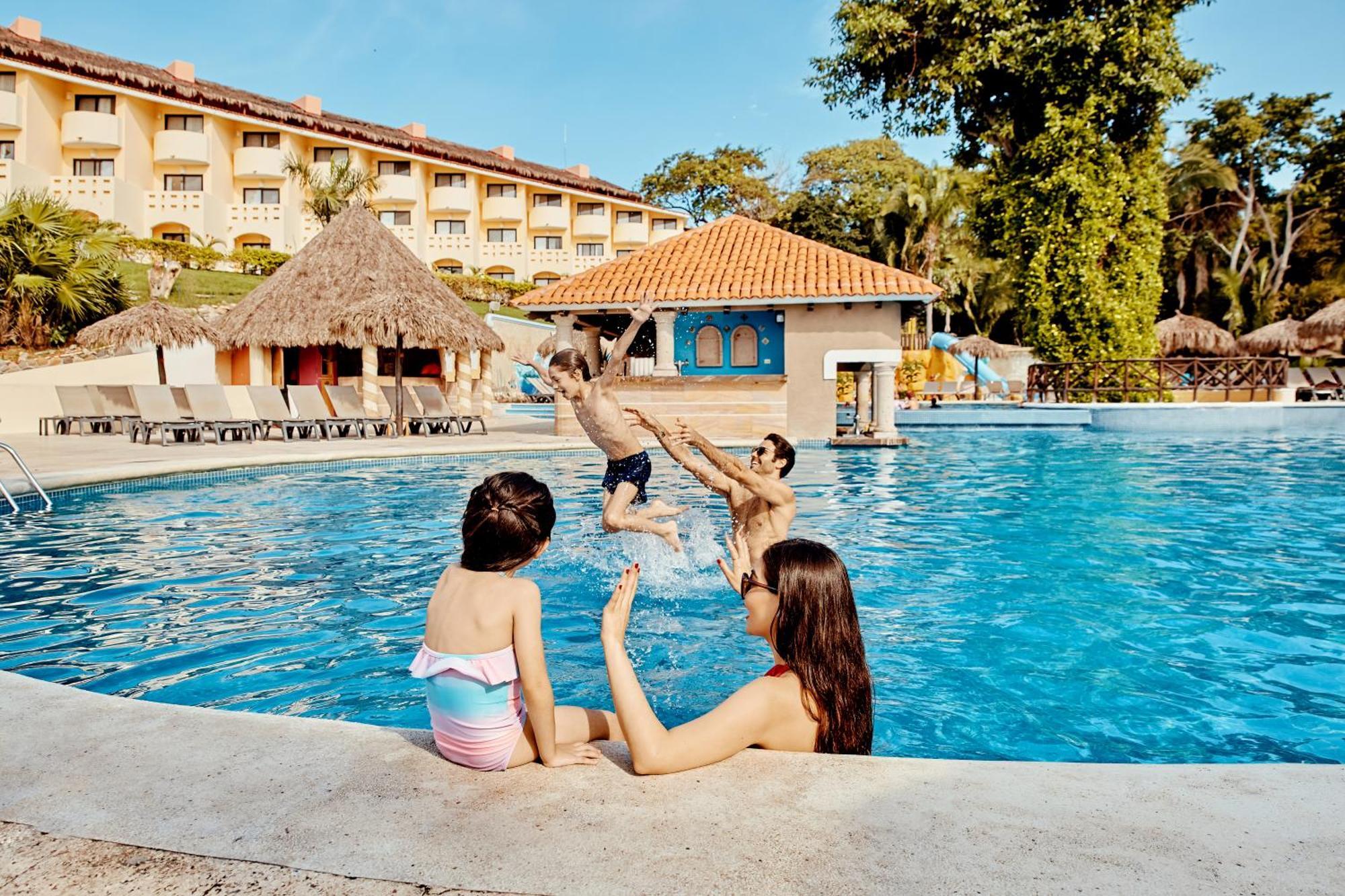 Grand Palladium Vallarta & 5* Punta Mita